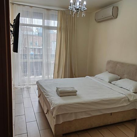 Vanilla Vip Apartment Lviv Bagian luar foto